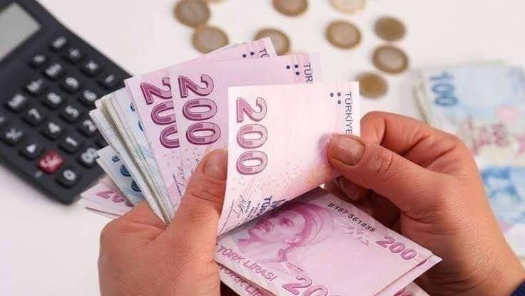 الليرة التركية تحقق ارتفاعاً أمام الدولار والذهب مع بداية الاسبوع الجديد
