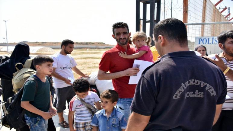معبر جرابلس يمدد دخول السوريين إلى تركيا من أصحاب إجازات عيد 2020