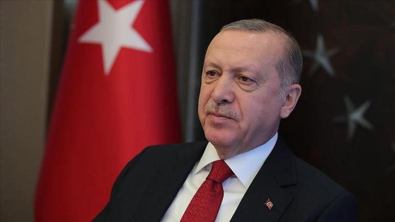 “أردوغان” يكشف عن عدم نسيانه صورة طفل سوري ومأساته .. ويهـ.ـاجم أمريكا وأوروبا بسبب اللاجئين
