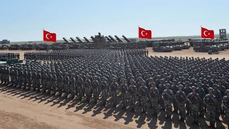 عملية للجيش التركي تستهدف خمسة مواقع سورية ورئيس فرع أمني أسدي يهـ.ـرب منهم