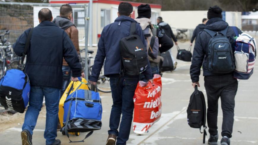 وزير أوربي يطالب بترحيل فئة محددة من اللاجئين السوريين المقيمين في أوربا فوراً