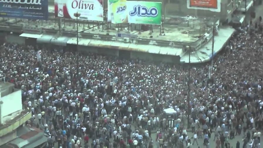 الانتفاضة السورية الثانية مدينة حمص عاصمة الثورة تعيدها 2011 وأولى الساحات تتحرك (فيديو)