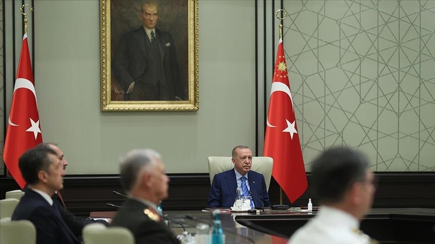 أردوغان يدعو أعلى مجلس عسكري في البلاد للاجتماع معه في أنقرة لاتخاذ القرار المصيري