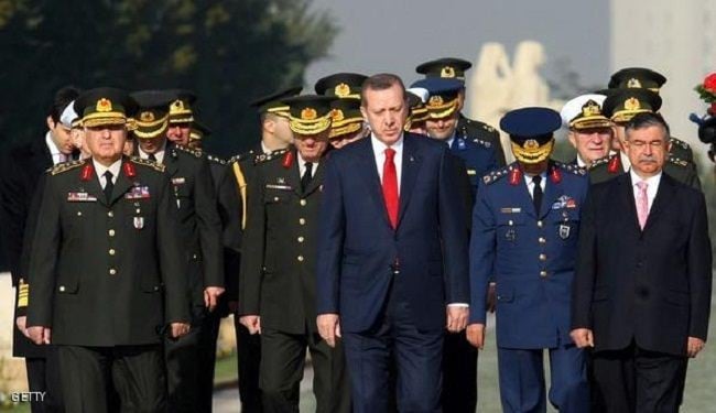 في زيارة مفاجئة أعلى مسؤول عسكري في تركيا يهبط بطائرته في حلب حاملا معه تغيرات كبرى (صورة)
