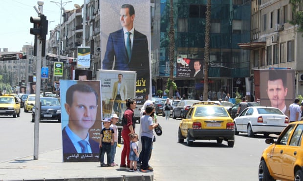 صحيفة بريطانية تتحدث عن حلفاء أجانب يسعون لإعادة تأهيل بشار الأسد وإقناع السوريين به كرئيس شرعي للبلاد بخطة محكمة
