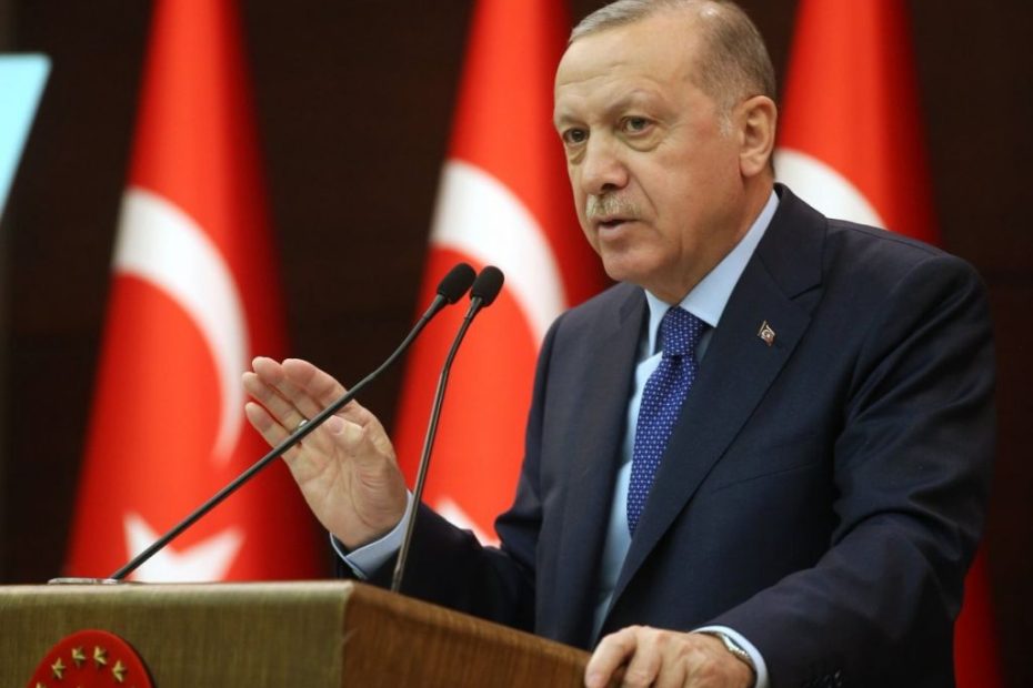 بعد تراجع الليرة التركية.. أردوغان يحـ.ـذر.. ووزير المالية يتخذ 5 إجراءات