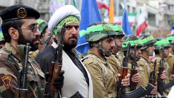 التمدد الإيراني… نقل مقاتلين وإمدادات عسكرية إلى سوريا