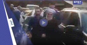 امرأة لبنانية تعـ.ـترض طريق مفتي طرابلس أثناء توجهه لصلاة العـ.ـيد وتهينه أمام الجميع بعد رميه بالماء (فيديو)