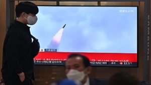 مجلس الأمن القومي الياباني يعقد اجتماعا طارئا بعد إطـ.ـلاق كوريا الشمالية صـ.ـاروخا حلق فوق اليابان